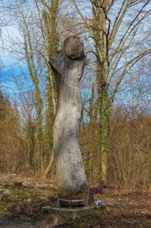 Wooden sculptures, sculptures by the artist Theresia K. Moosherr, art in public space, wooden