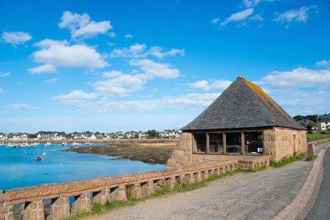 A stone house on the coast under a clear blue sky, Grand Traouïero tidal mill, Moulin à marée du