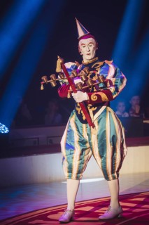 Clown Gensi at the Roncalli Christmas Circus in Berlin's Tempodrom on 20 December 2024