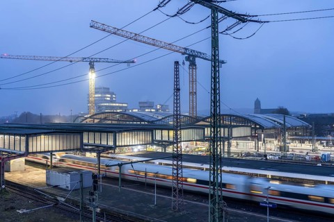 Modernisation of Duisburg Central Station, the platforms of the 13 tracks are being renewed, 2