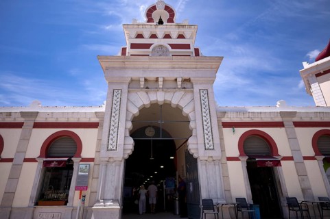 Entrance area, market hall, Mercado Municipal de Loulé, Loulé, Algarve, Portugal, Europe