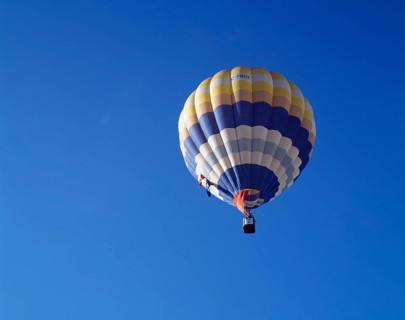 Hot Air balloon in flight, Gatineau, Outaouais, Quebec, Canada, North America