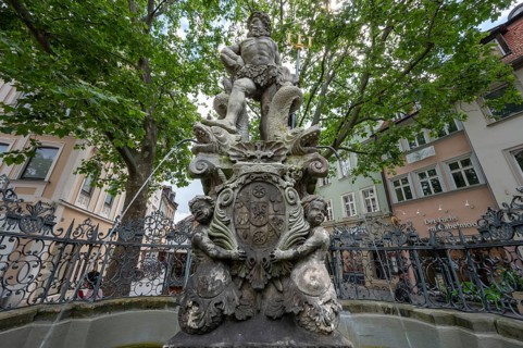 Neptune fountain, called Gabelmoo, with coat of arms, newly erected in 1697, Grüner Markt, Bamberg,