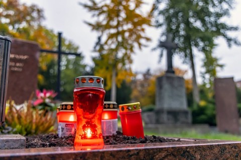 All Saints' Day at the Prague Cemetery in Stuttgart. Catholics commemorate their deceased relatives