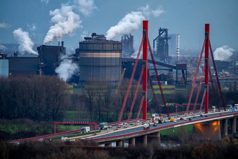 Thyssenkrupp Steel steelworks, blast furnaces 8 and 9, gasometer, motorway bridge of the A42 over