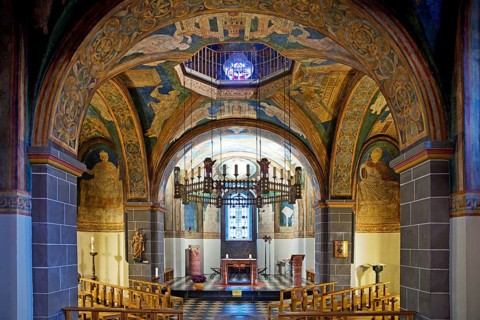 St. Maria and Clemens, Romanesque double church, lower church, view into the choir with ceiling