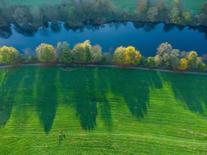 Ruhr in autumn in front of it flows into Lake Kemnader, Witten, North Rhine-Westphalia, Germany,