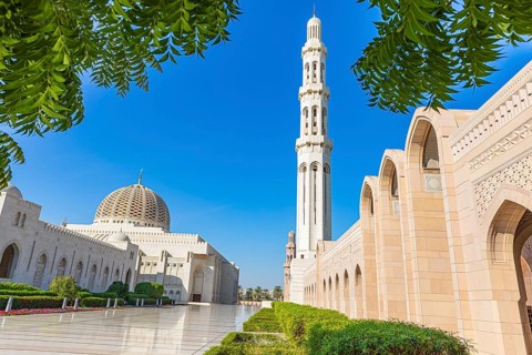 Sultan Qaboos Mosque with large hall and minaret, Muscat, Arabian Peninsula, Sultanate of Oman