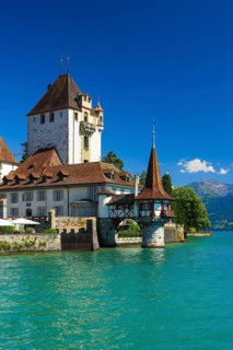 Oberhofen Castle, Thun, Lake Thun, Switzerland, Europe