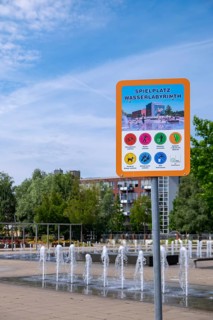 Sign, Water maze playground, Gronau, Münsterland, North Rhine-Westphalia, Germany, Europe