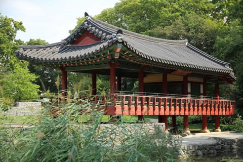 Korean Garden with Temple Pavilion Plum Arbour and Pond, Grüneburgpark, Chinese, Garden Art,