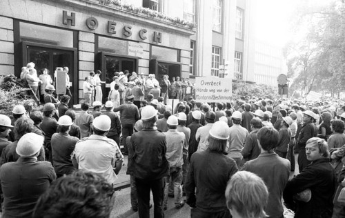 IG Metall warning strike at Hoesch AG Westfalenhuette to preserve co-determination on 29.07.1980 in