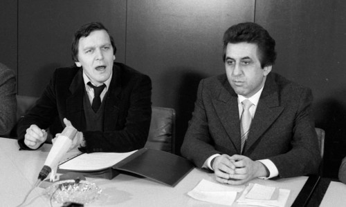 Two men meet for talks between East and West. Gerhard Schroeder (Chairman of the Jusos) and Egon