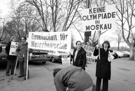 The Yes and No to the 1980 Moscow Olympics brought protesters to the Westfalenhalle on 20.4.1980 in