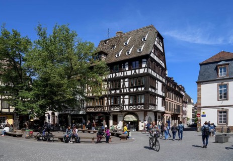 Street scene at the Place Alexandre Bureau, Strasbourg, Département Bas-Rhin, Alsace, France,