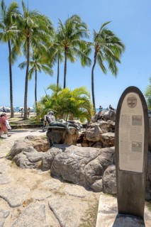 Makua and Kila Statue, Waikiki Beach, Honolulu, Oahu, Hawaii, USA, North America