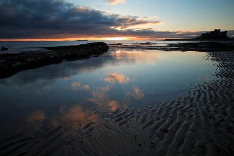 Low tide, Bamburgh Castle, Northumberland national park, England, United Kingdom, Europe