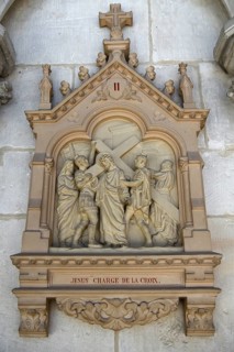 Station of the Way of the Cross of Christ in the Cathédrale Saint-Étienne, Auxerre, Département