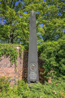 Grave Paul Singer, Memorial of the Socialists, Central Cemetery Friedrichsfelde, Gudrunstraße,