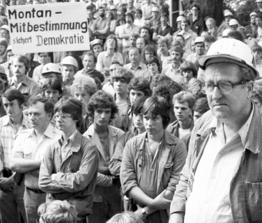 IG Metall warning strike at Hoesch AG Westfalenhuette to preserve co-determination on 29.07.1980 in