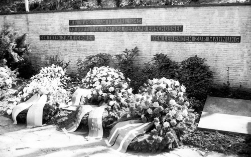 In memory of the 68 victims of the Gestapo who were shot in the Wenzelberg gorge on 13.04.1945,
