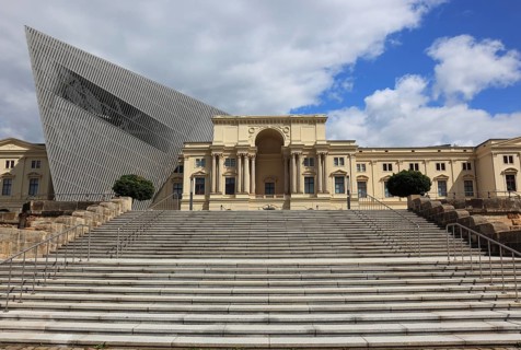 Military History Museum of the German Armed Forces, main arsenal building with wedge, architect