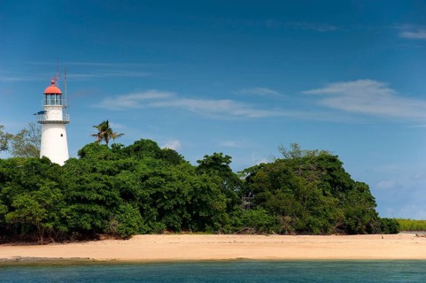 Uninhabited coral island Low Island near Port Douglas, Barrier reef, Quennsland, Australia, Oceania