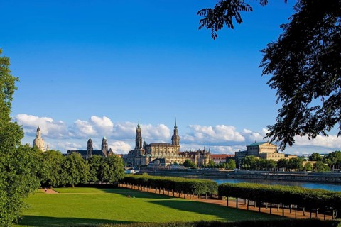 DEU Saxony Dresden Dresden Silhouette