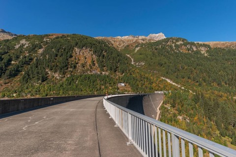 Schlegeis dam (1790m), Schlegeis reservoir, Zillertal Alps, Tyrol, Austria, Europe