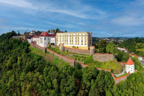 Veste Oberhaus, built 1219-1800, aerial view, Dreiflüssestadt Passau, independent university town,
