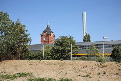Gas tower and chimney of Offenbacher Energieversorgung, EVO, tower, Kaiserlei, Main, Offenbach,