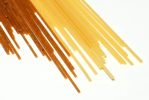 Spelt spaghetti and spaghetti made from durum wheat semolina
