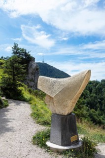 Sculpture on the Nockstein with a view of the Gaisberg, Osterhorn Group, Flachgau, province of