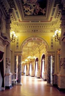 Semperoper upper foyer