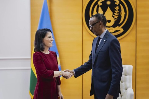 (L-R) Annalena Baerbock (Buendnis 90 Die Gruenen), Bundesaussenministerin, und Paul Kagame,