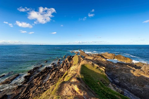Rocky coast on the Pacific, ocean, sea, nature, landscape, blue sky, Byron bay, Queensland,