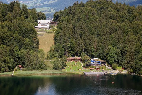 Freibergsee with lido, view from the Heini-Klopfer ski jump, Oberstdorf, Oberallgäu, Allgäu,