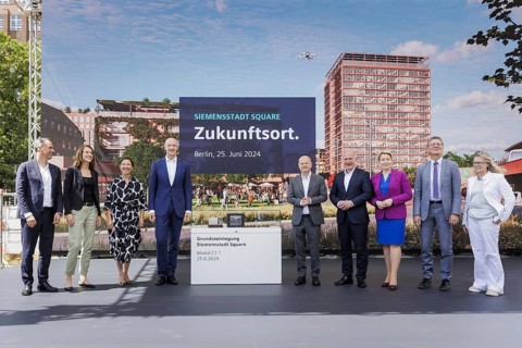 Cedrik Neike, Member of the Managing Board of Siemens AG and CEO Digital Industries, Judith Wiese,