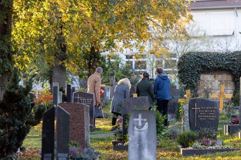 All Saints' Day at the Bergfriedhof cemetery in Stuttgart. Catholics commemorate their deceased