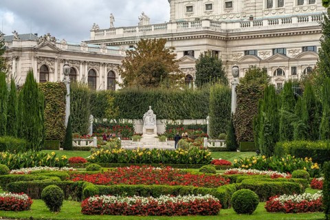 Empress Elisabeth Monument in the Volksgarten Vienna, Austria, Europe