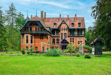 Gelbensande Hunting Lodge, former residence of the Mecklenburg sovereigns, Gelbensande,