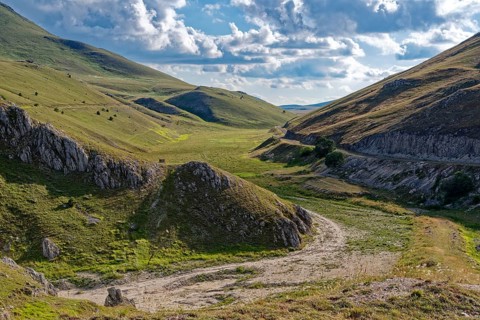 Mountain landscape around the Campo Imperatore high plateau in the Gran Sasso and Monti della Laga