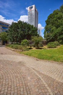 Taunusanlagen with the UBS head office in the OpernTurm tower block in Frankfurt am Main,