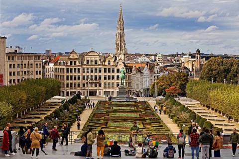Mont des Arts, a popular and lively historic square with a view of the King Albert Monument and the