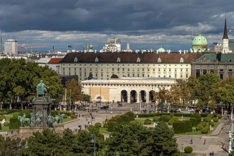 View across Maria-Theresien-Platz with the Maria-Theresien monument to the Burgtor and Hofburg
