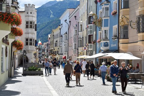 Tourists in the historic centre of Sterzing, South Tyrol, Italy, Europe