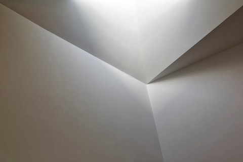 Modern architecture without right angles, ceiling construction, interior photograph, Oceanario de