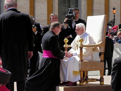 Pope Benedict XVI Joseph Ratzinger welcomes a bishop to the 1st audience on 27. 04. 2005, St.