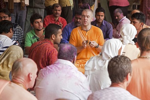 Followers praying at ISKCON Krishna Balaram temple in Vrindavan, Uttar Pradesh, India, Asia