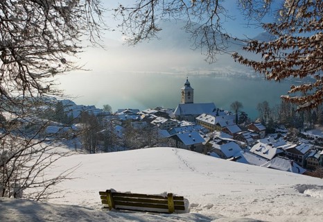 Winter landscape, church Sankt Wolfgang am Wolfgangsee, Salzkammergut, Land Salzburg, Austria,